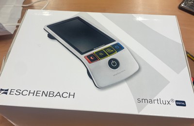 Imagen de lupa manual eschenbach smartluk digital